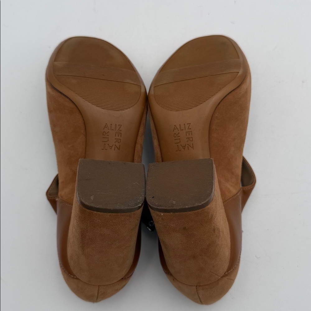 Naturalizer Elegant Tan Block Heel Mary Jane Shoes women 7.5 leather suede Y2K - Picture 11 of 14